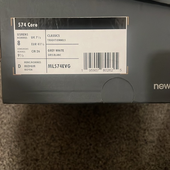 New Balances Men’s size 8 - Picture 5 of 5